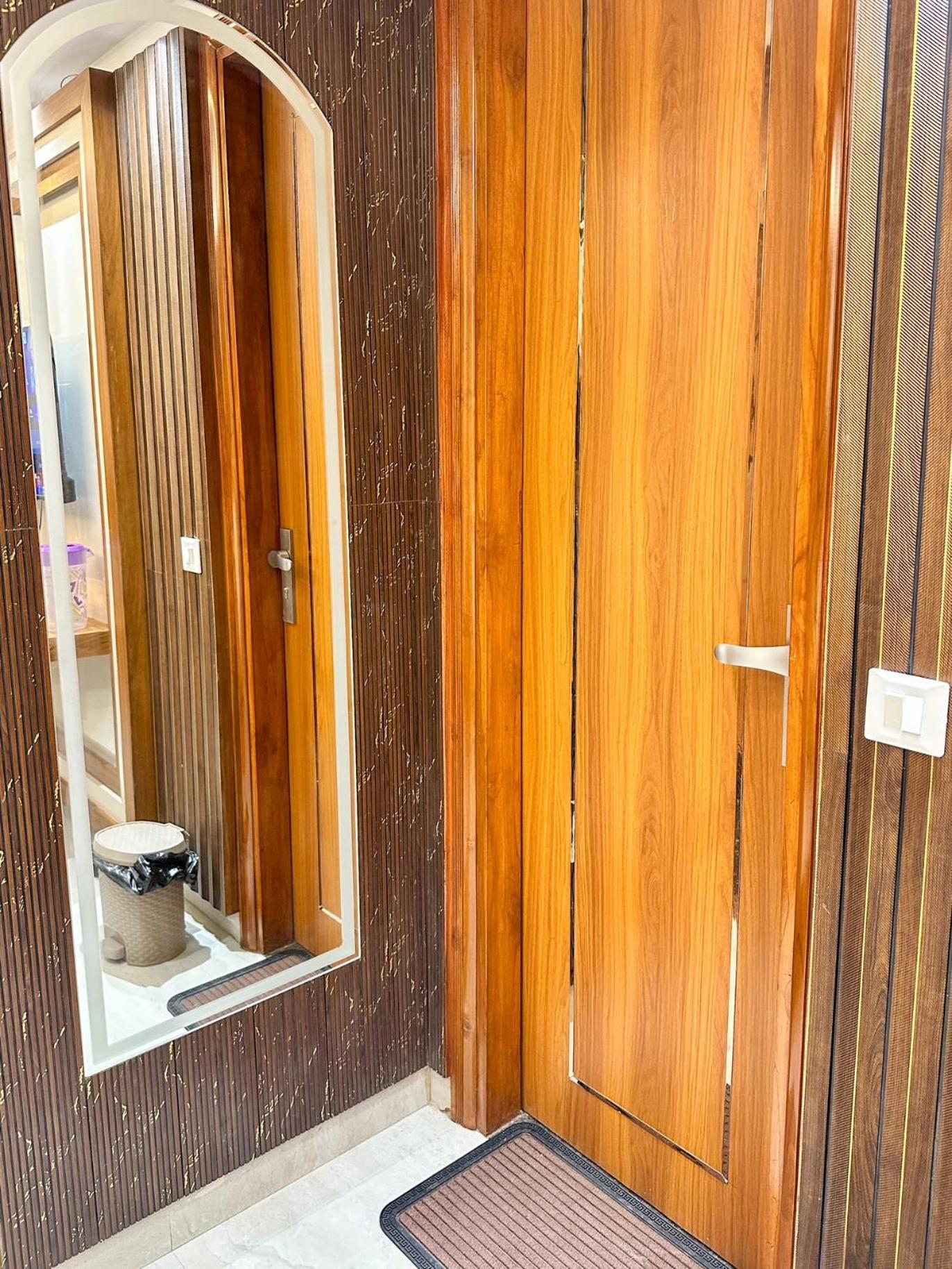 Delhi Delight Premium Couette-café